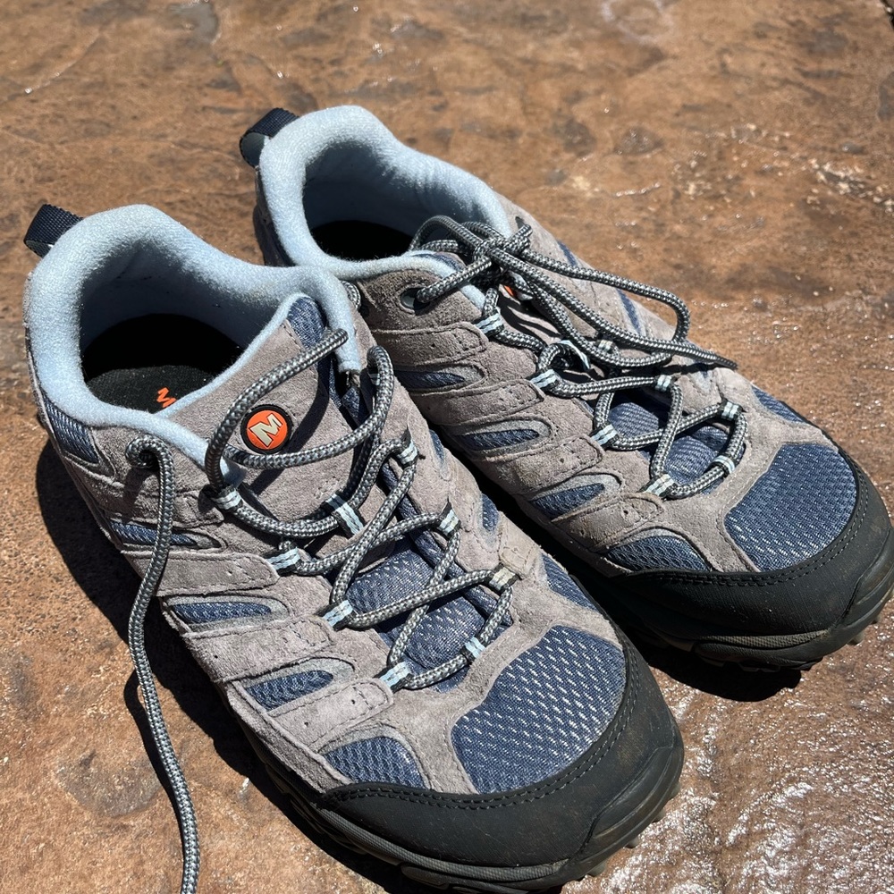 merrell hiking shoes